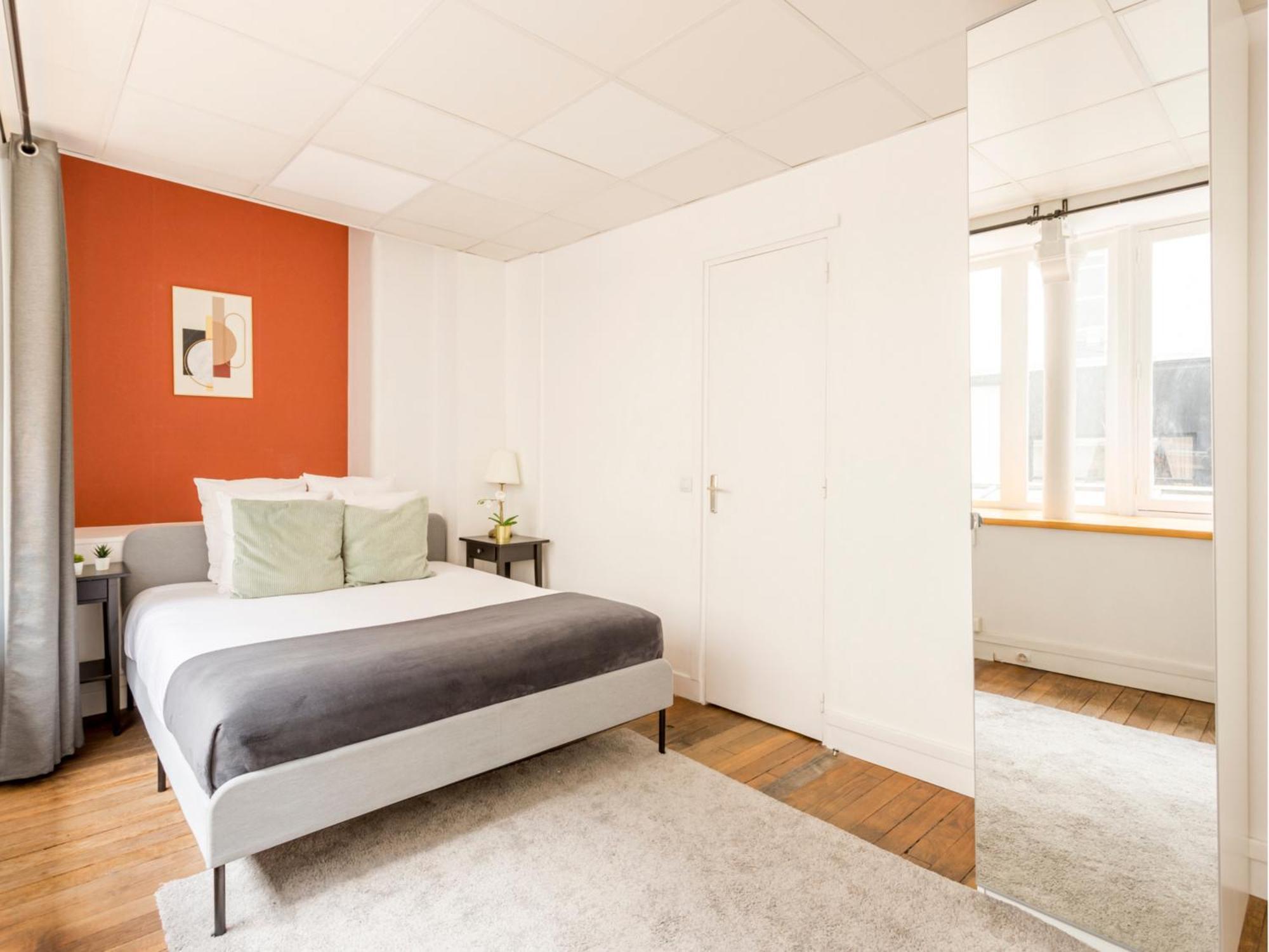 Cosy 3 Bedrooms With Bathrooms - Louvre *
