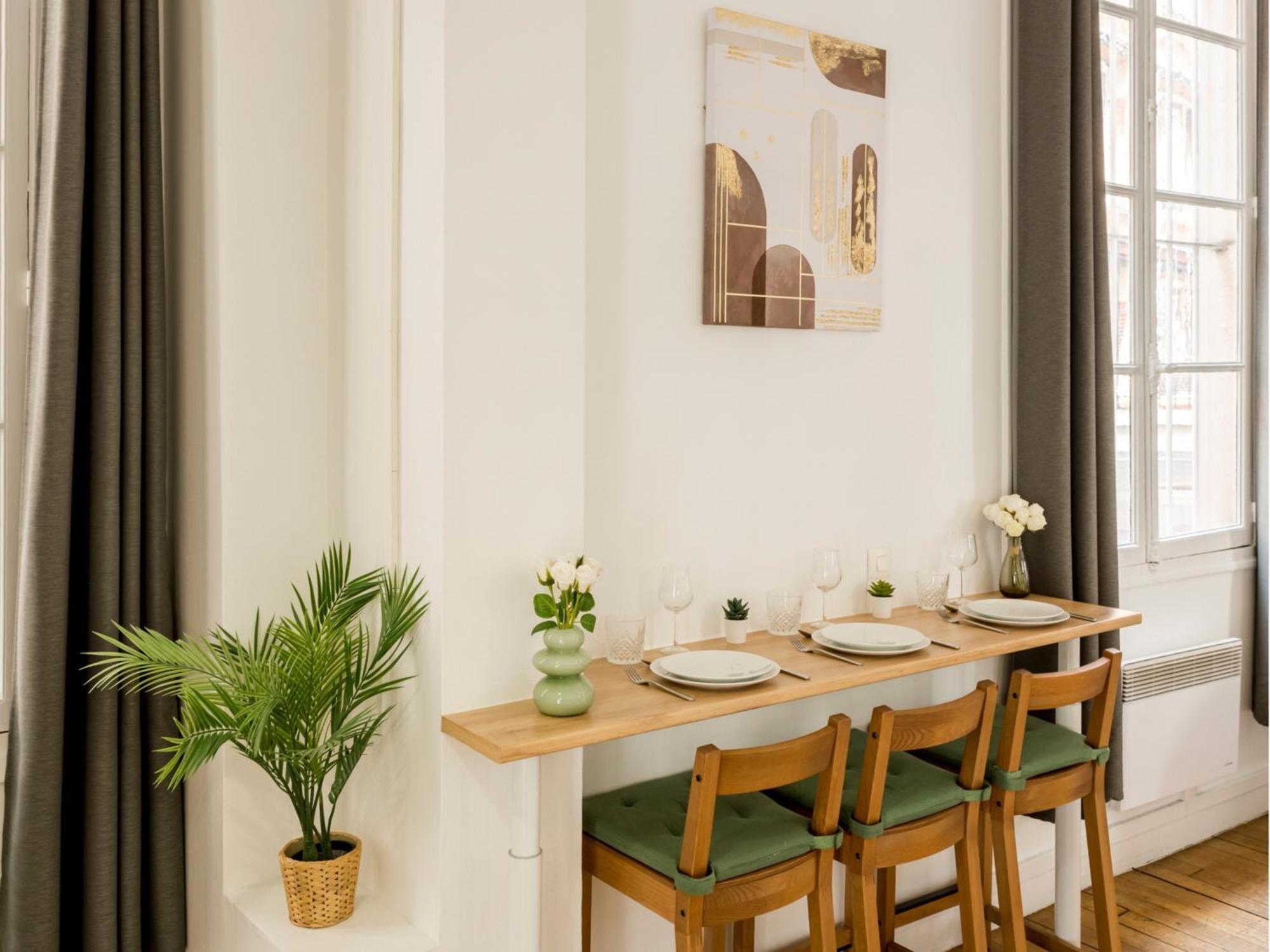 Cosy 3 Bedrooms With Bathrooms - Louvre *