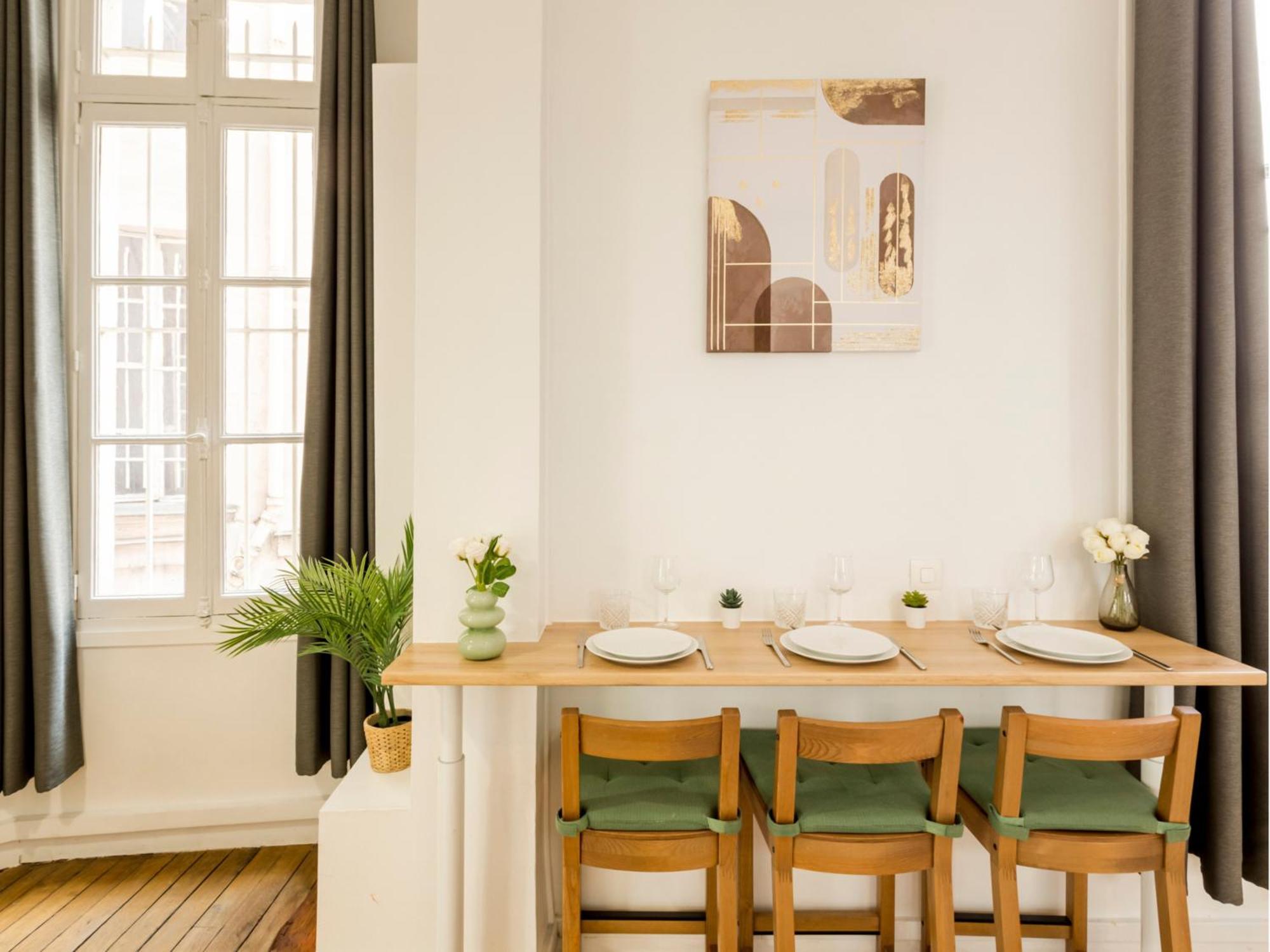 Cosy 3 Bedrooms With Bathrooms - Louvre Parijs