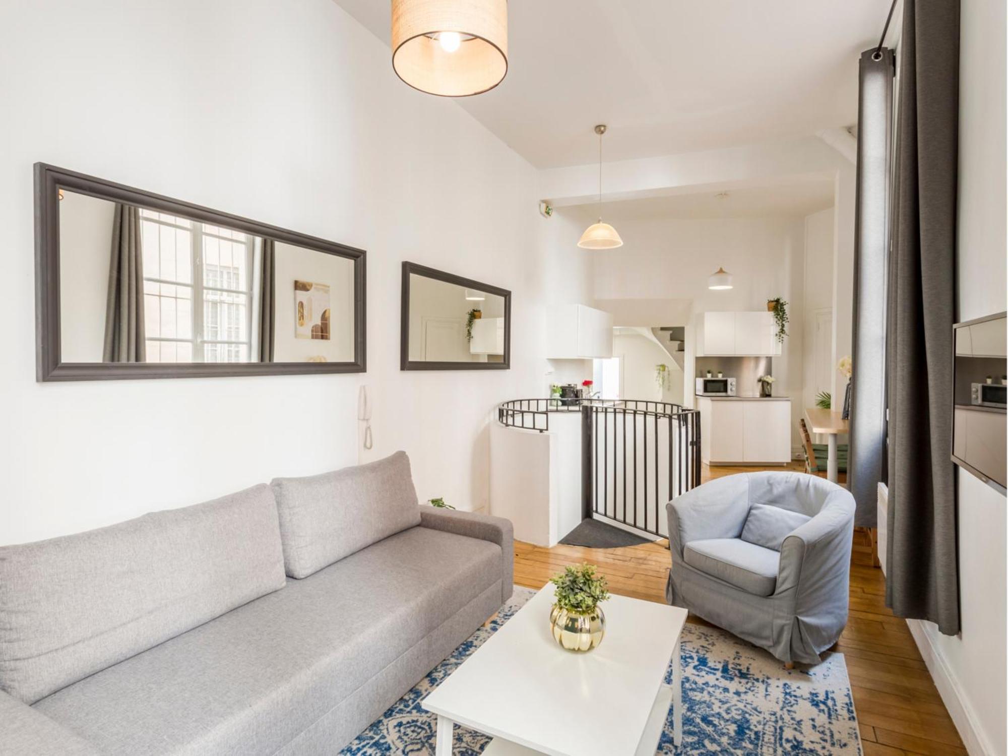 Cosy 3 Bedrooms With Bathrooms - Louvre * Parijs